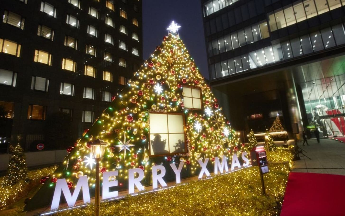 Aoyama Christmas Circus By Avex - stu inc.